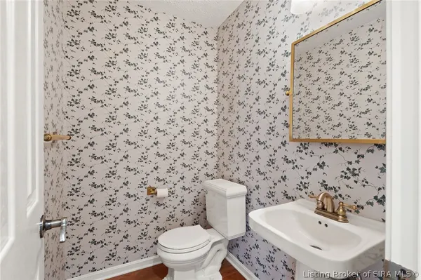 $695,000 | 5320 Buttontown Road, Georgetown, IN 47122