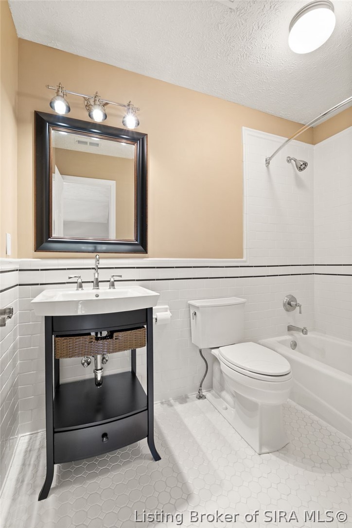 5320 Buttontown Road Georgetown, IN 47122 - Photo 54 of 69 Impeccable taste!