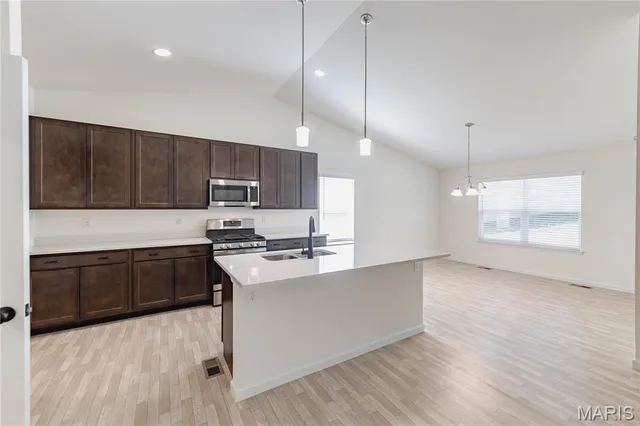 $368,000 | 3135 White Pine Drive, Imperial, MO 63052