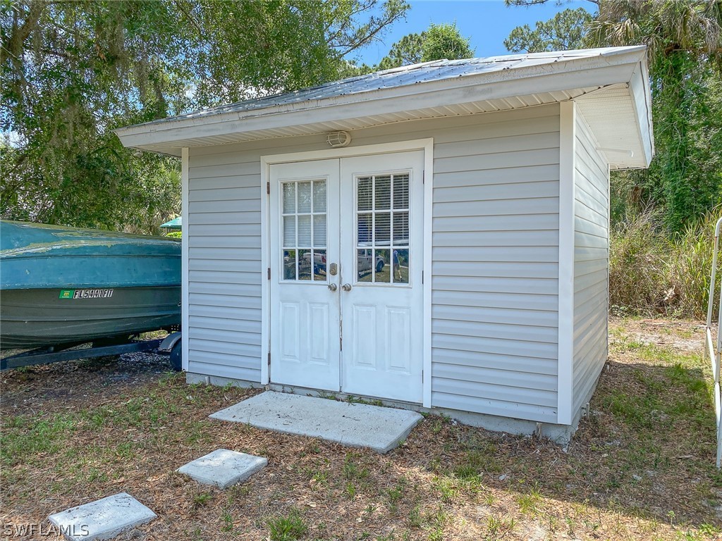 2440 Herzog Road Alva, FL 33920 - Photo 19 of 33 Gallery Image 19