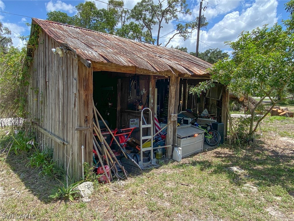 2440 Herzog Road Alva, FL 33920 - Photo 21 of 33 Gallery Image 21