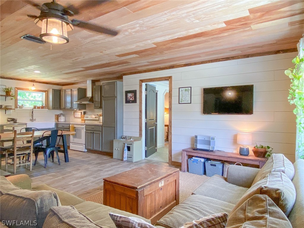 2440 Herzog Road Alva, FL 33920 - Photo 4 of 33 Gallery Image 4