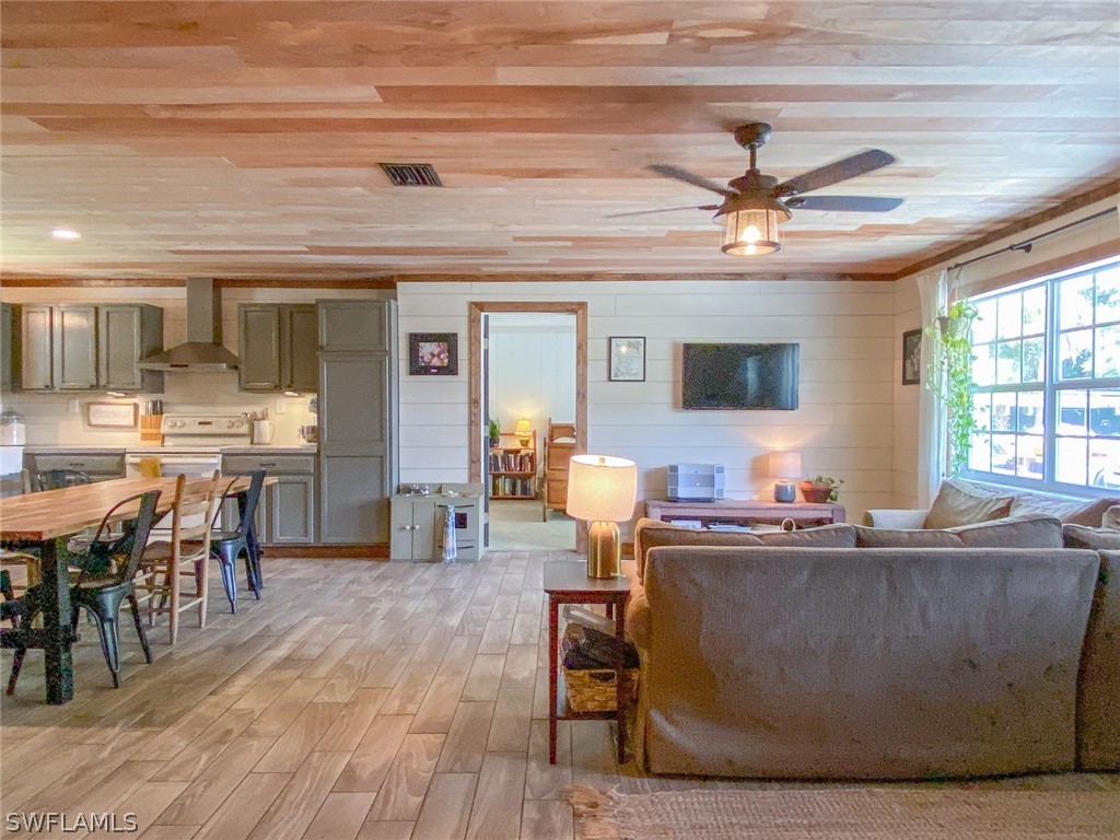 2440 Herzog Road Alva, FL 33920 - Photo 6 of 33 Gallery Image 6