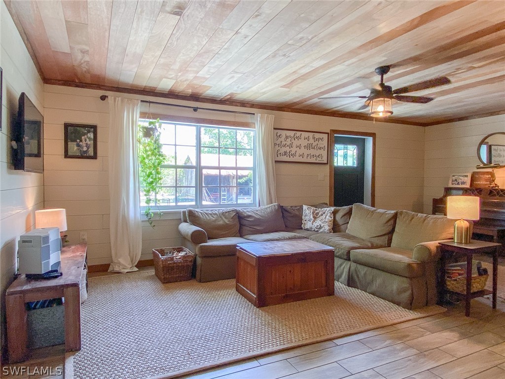 2440 Herzog Road Alva, FL 33920 - Photo 7 of 33 Gallery Image 7