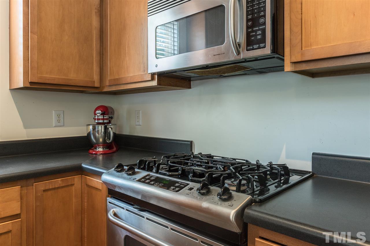 233 Cooke Street Raleigh, NC 27601 - Photo 8 of 27 ...and a gas range.