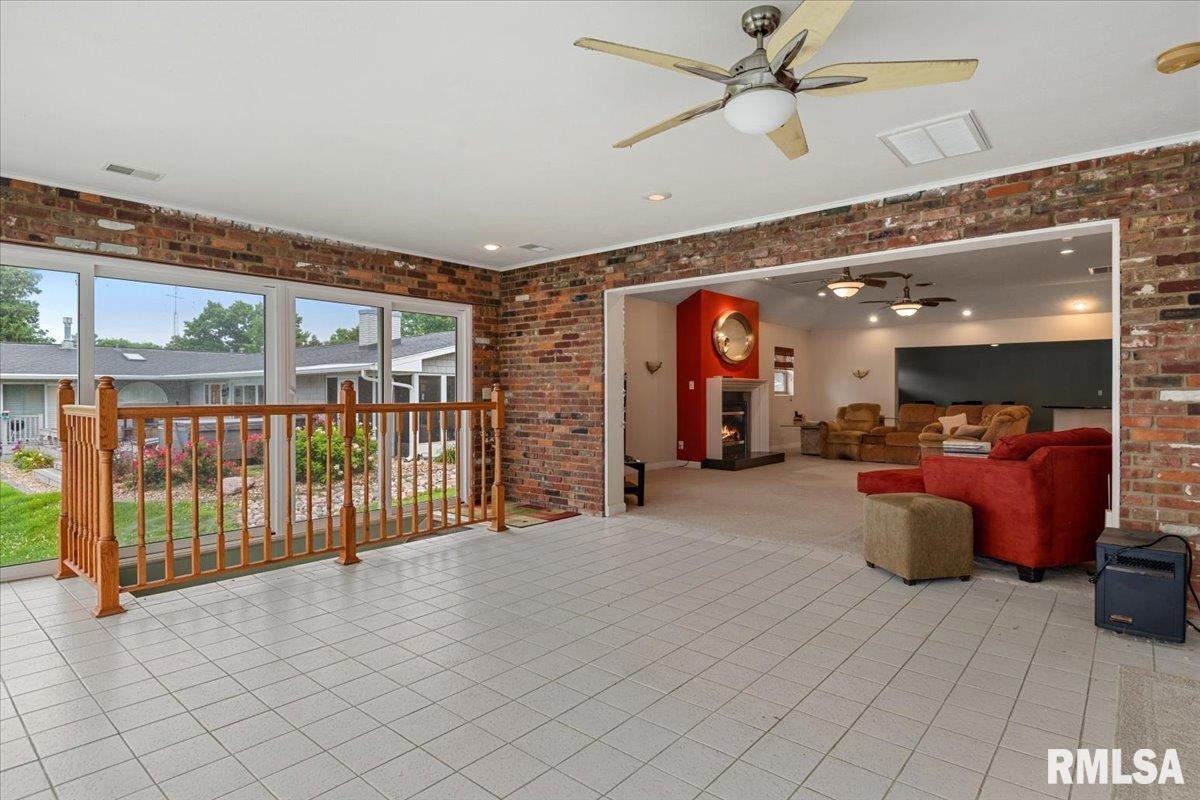 1013 East Lake Shore Drive Springfield, IL 62712 - Photo 33 of 82