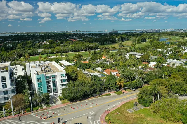 $4,250 | 2020 Prairie Avenue, Unit 202, Miami Beach, FL 33139