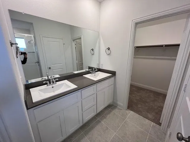 a bathroom with a tub