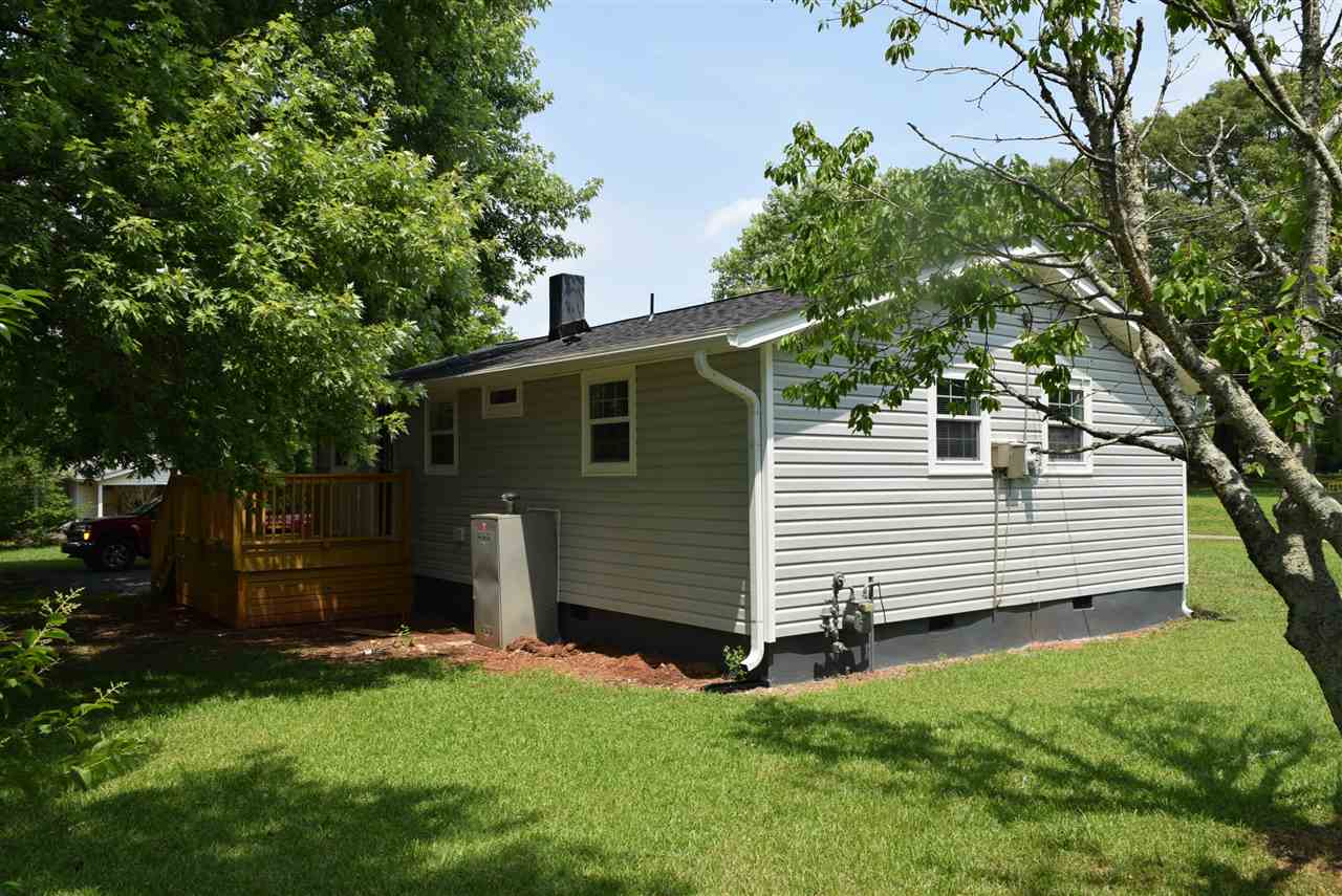 520 Mayo Road Cowpens, SC 29330 - Photo 4 of 33