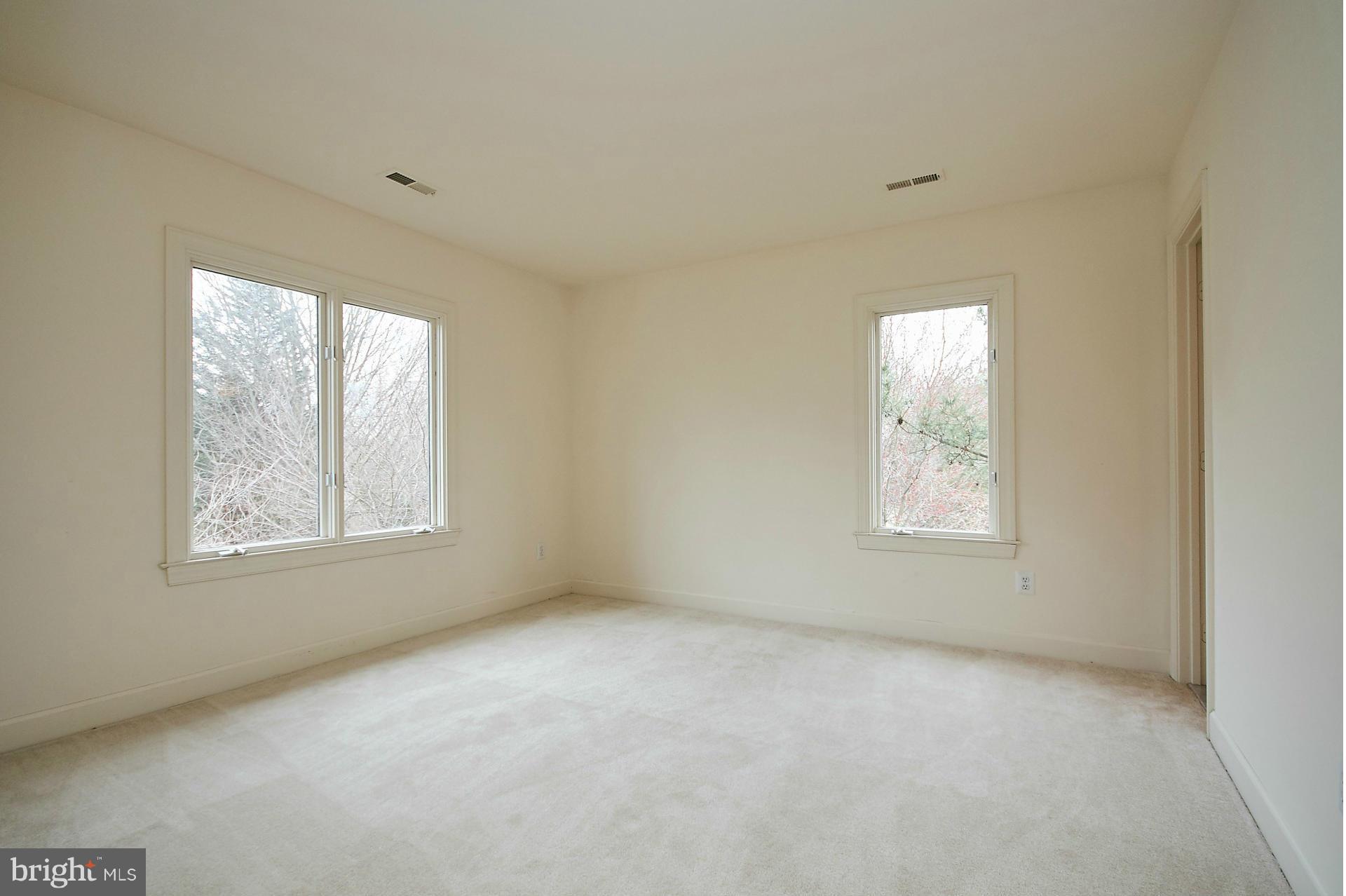 11322 Bright Pond Lane Reston, VA 20194 - Photo 21 of 29 3rd Bedroom w/En-Suite