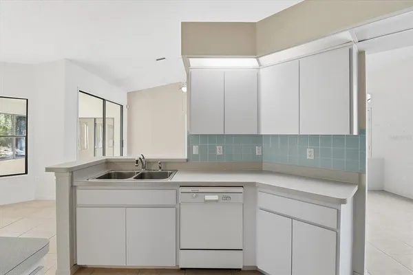 $359,900 | 1724 East McKinley Street, Hernando, FL 34442