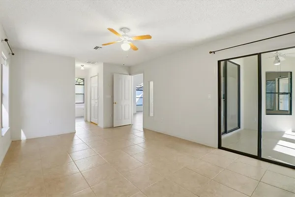 $359,900 | 1724 East McKinley Street, Hernando, FL 34442