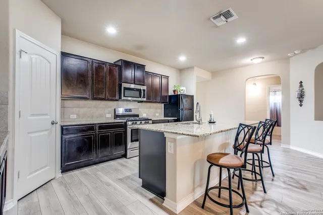 $1,900 | 607 Fly Catcher, San Antonio, TX 78253