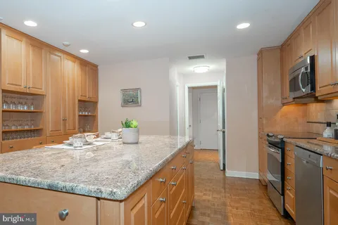 $1,400,000 | 101 Cheswold Lane, Unit 3A, Haverford, PA 19041