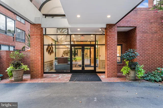 $1,400,000 | 101 Cheswold Lane, Unit 3A, Haverford, PA 19041