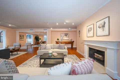 $1,400,000 | 101 Cheswold Lane, Unit 3A, Haverford, PA 19041