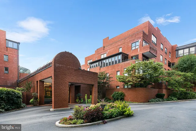 $1,400,000 | 101 Cheswold Lane, Unit 3A, Haverford, PA 19041