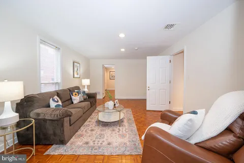 $1,400,000 | 101 Cheswold Lane, Unit 3A, Haverford, PA 19041