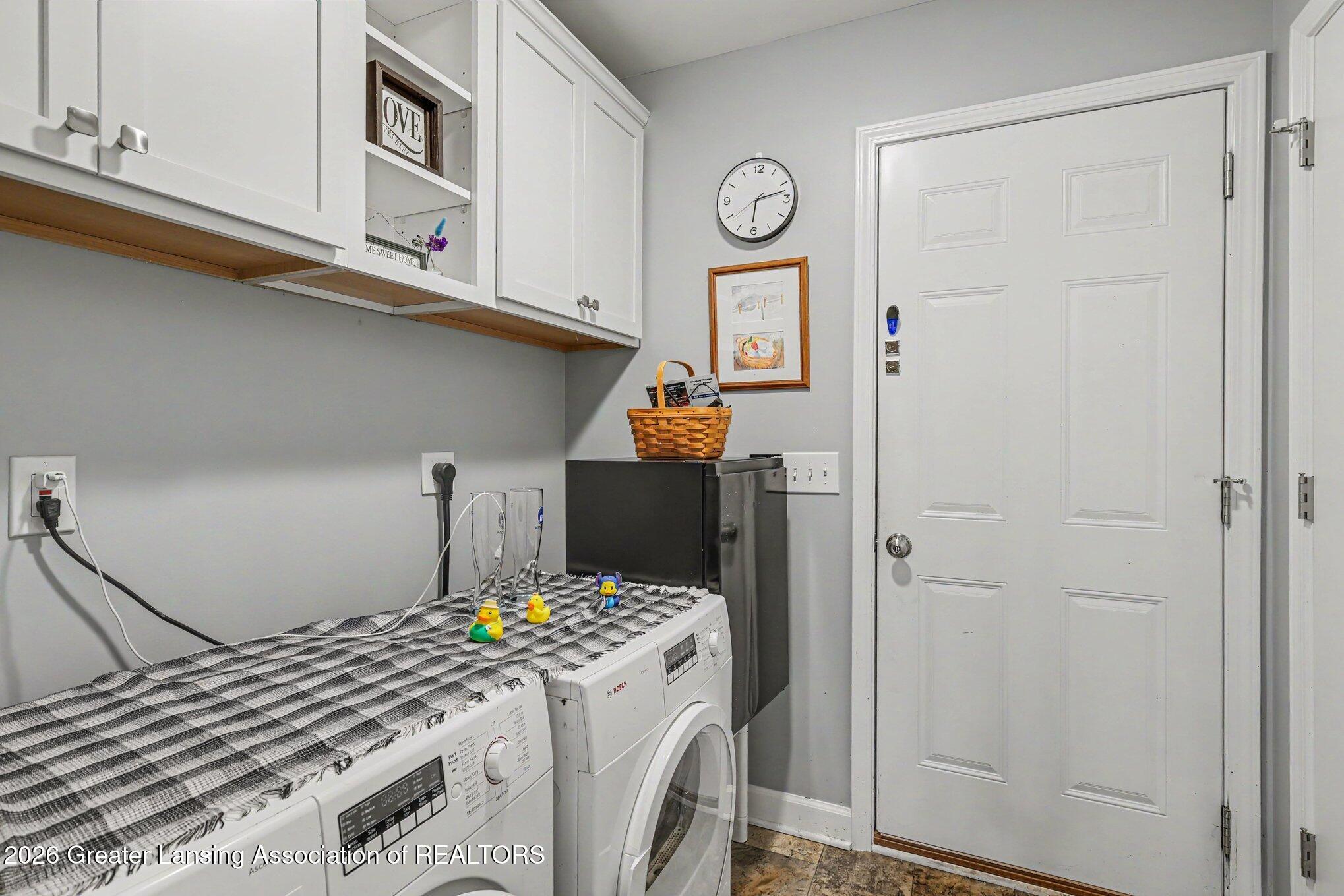 4011 Eastbridge Road Stockbridge, MI 49285 - Photo 15 of 25 Laundry Room