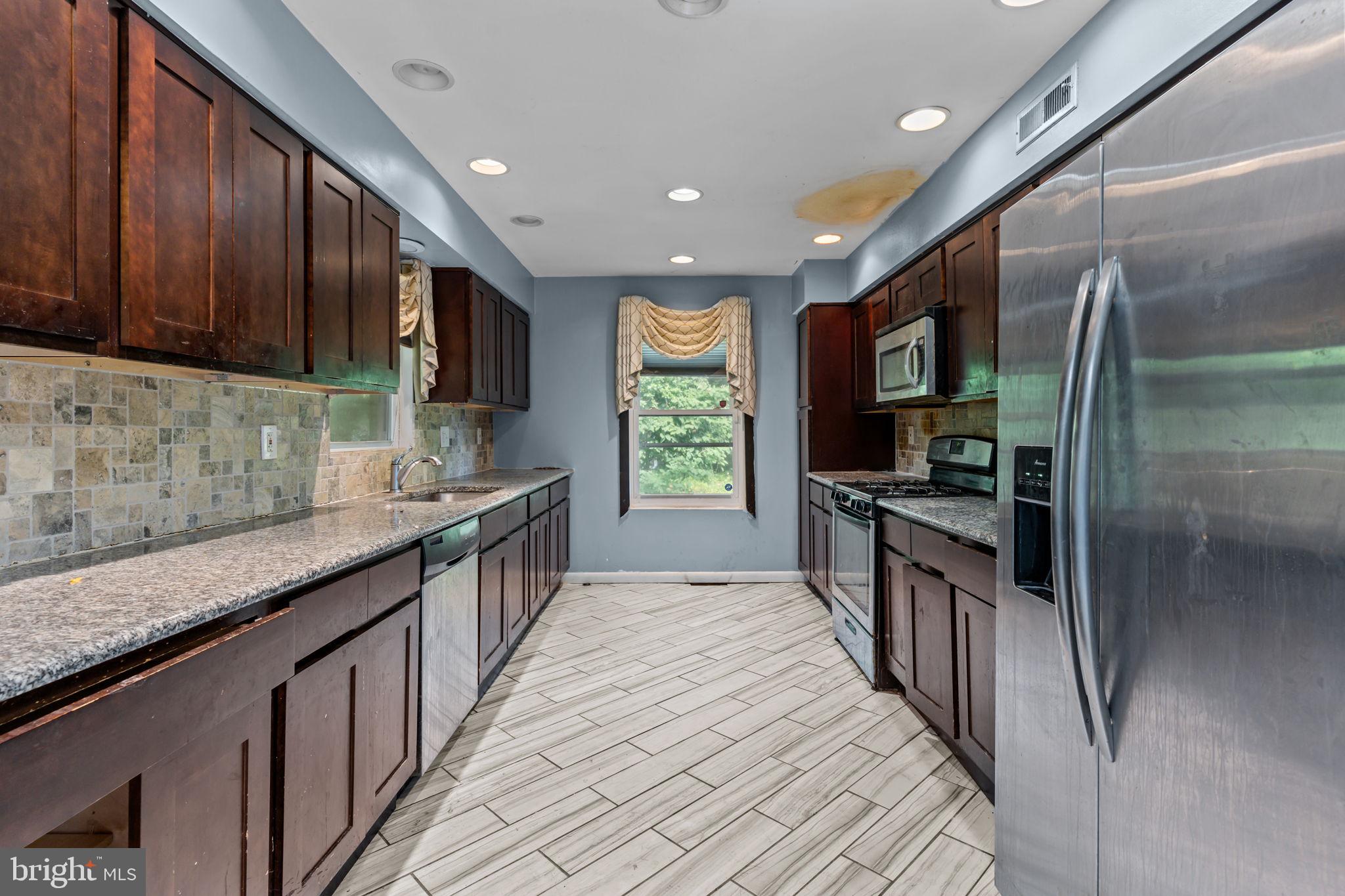 612 Davis Road Cheltenham, PA 19012 - Photo 12 of 37