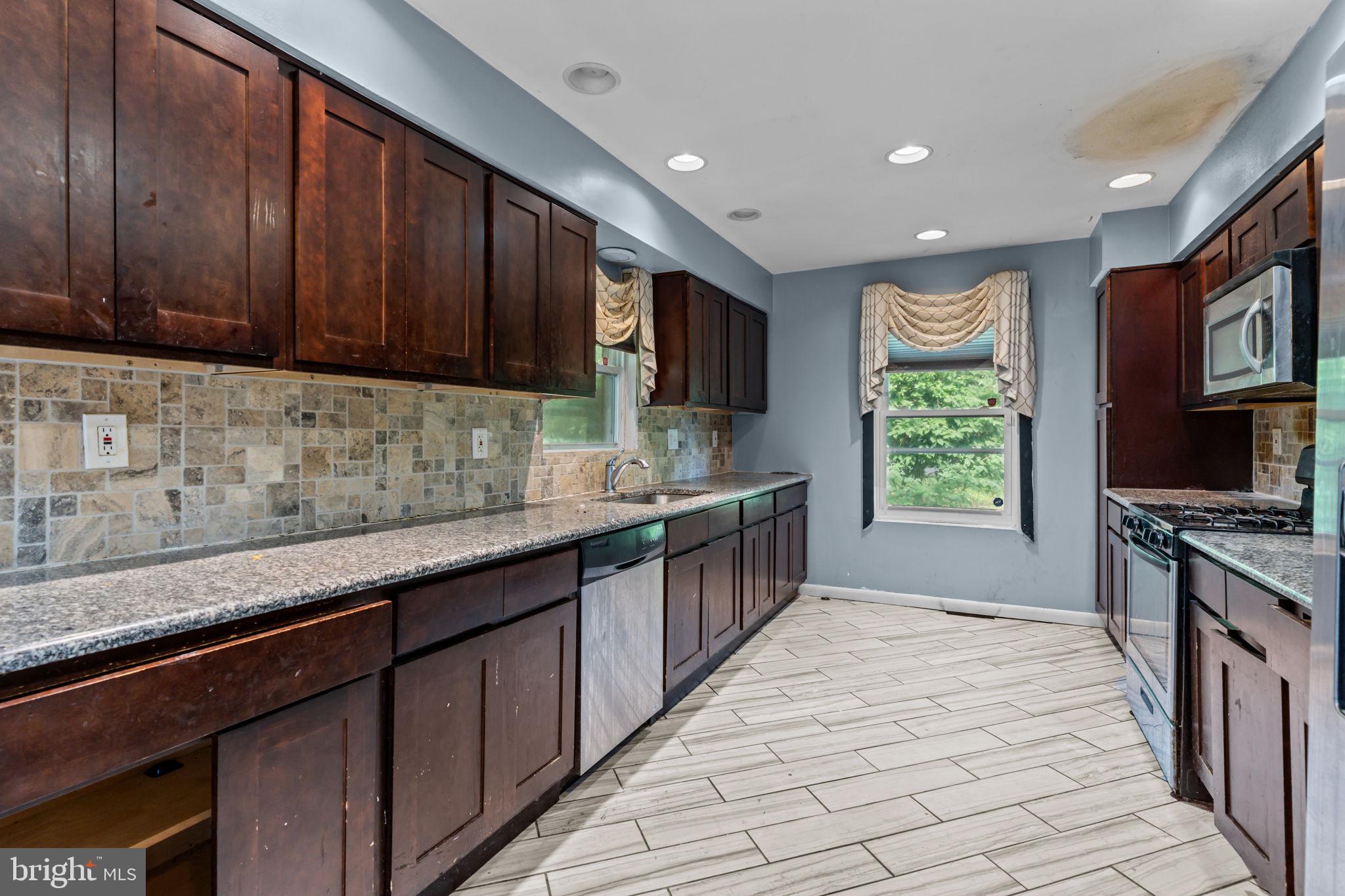 612 Davis Road Cheltenham, PA 19012 - Photo 13 of 37