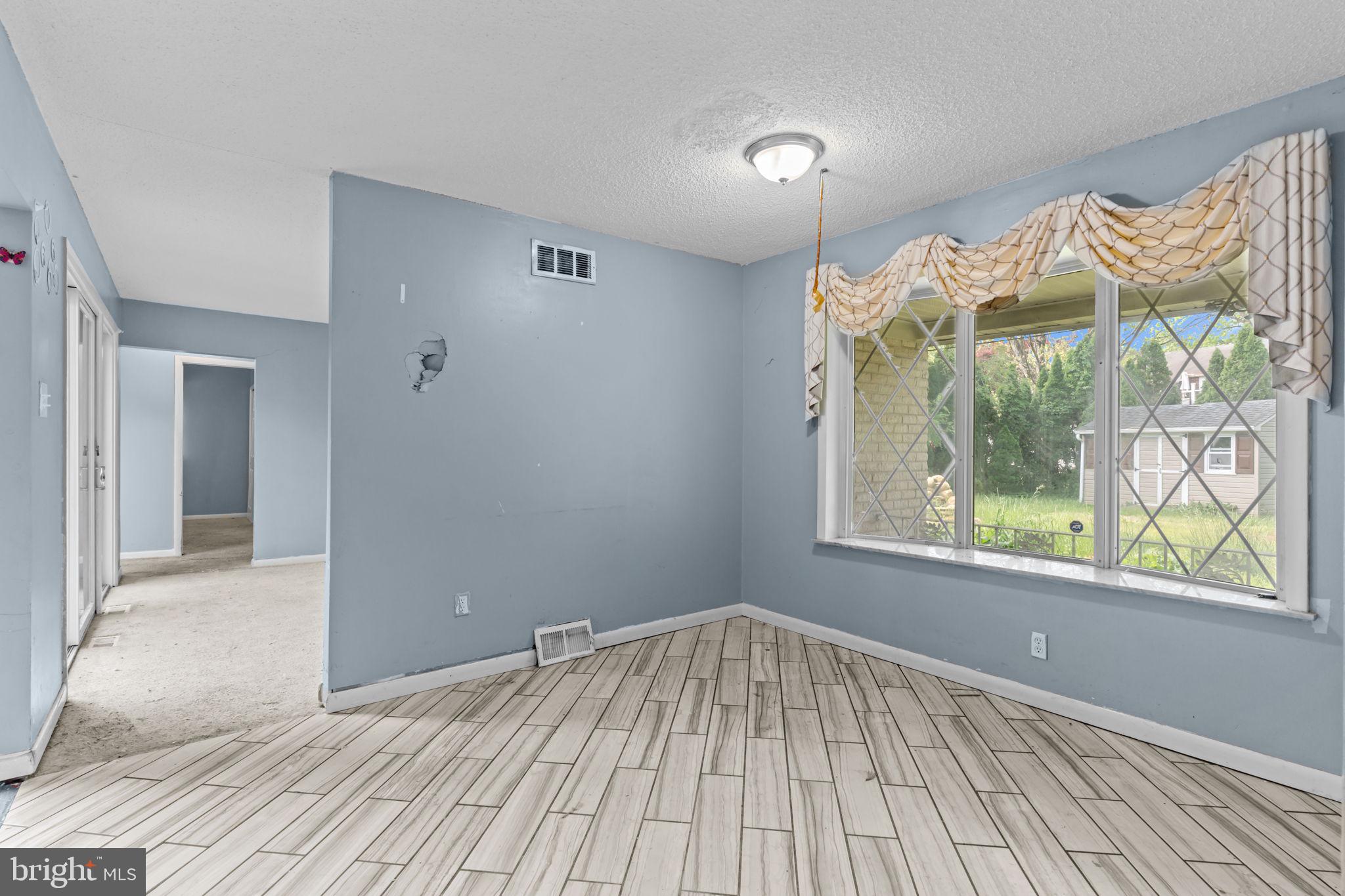 612 Davis Road Cheltenham, PA 19012 - Photo 16 of 37