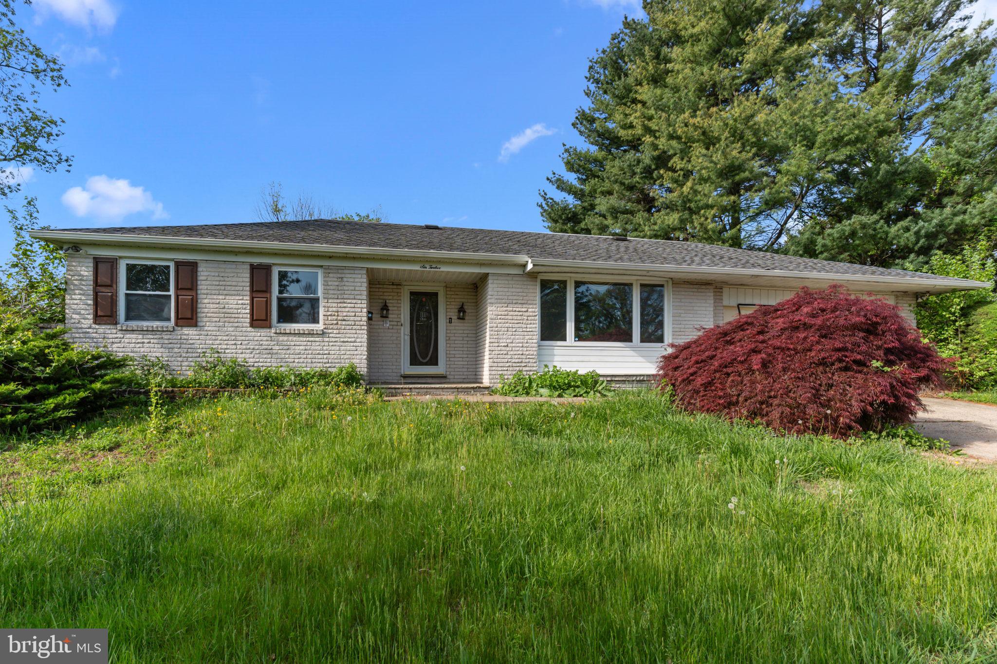 612 Davis Road Cheltenham, PA 19012 - Photo 2 of 37