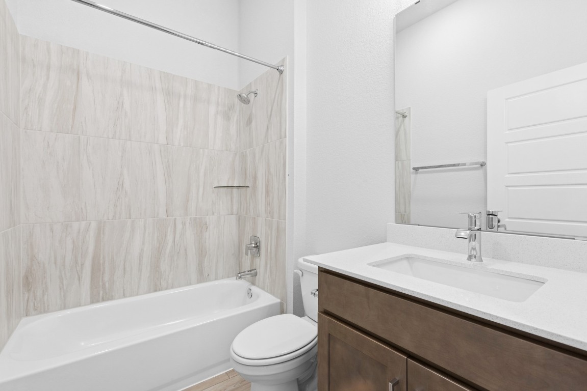 829 Nadal Path Round Rock, TX 78664 - Photo 21 of 37 2nd Bathroom