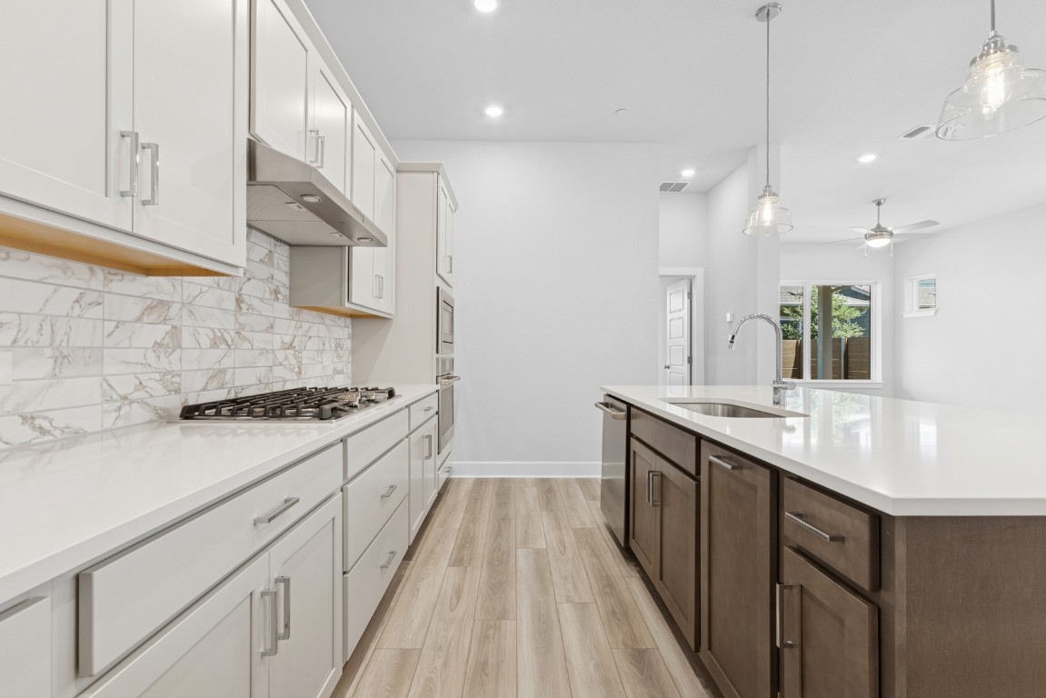 829 Nadal Path Round Rock, TX 78664 - Photo 10 of 37 Kitchen