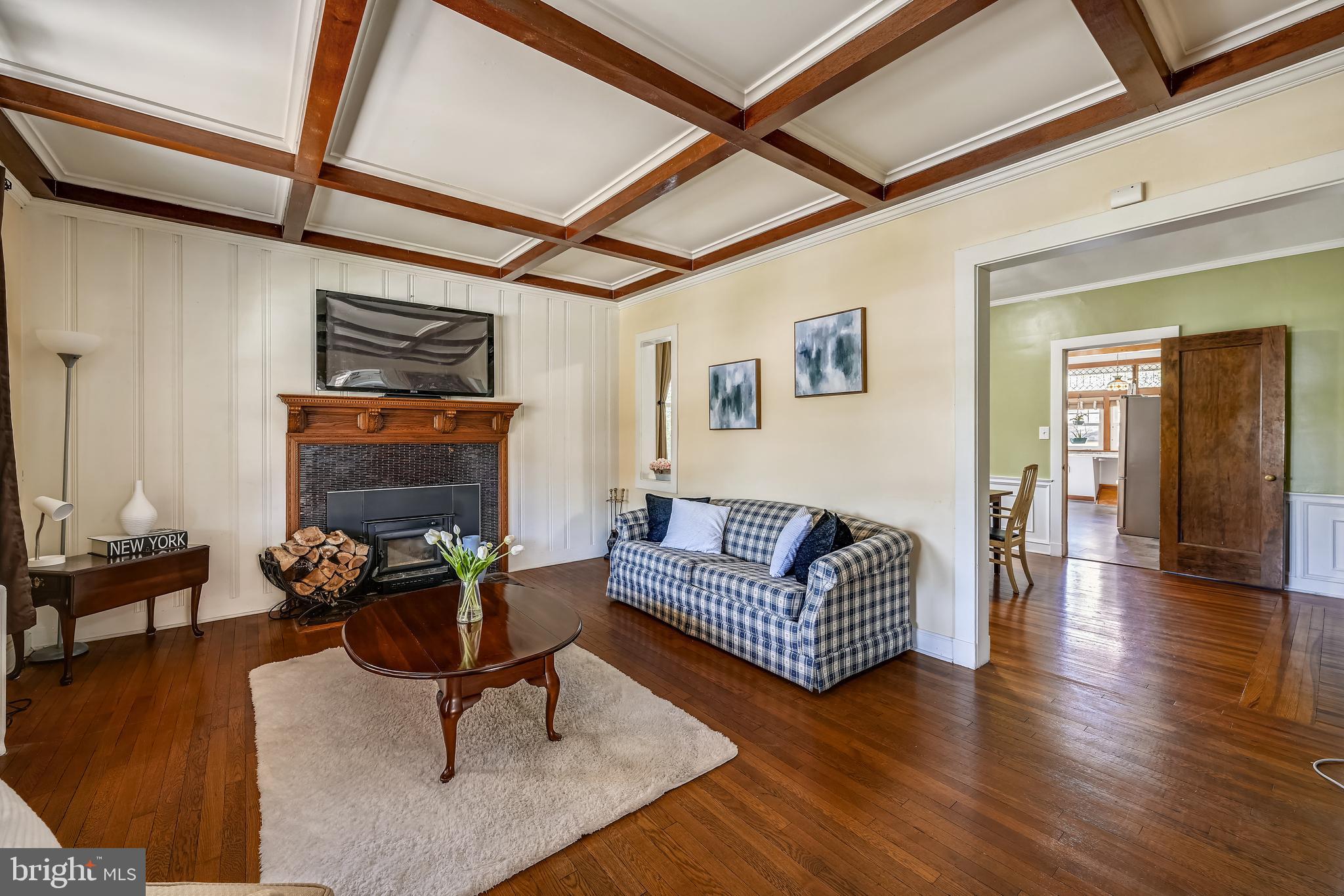 736 Braeside Road Baltimore, MD 21229 - Photo 11 of 29 Sitting room/Family Room