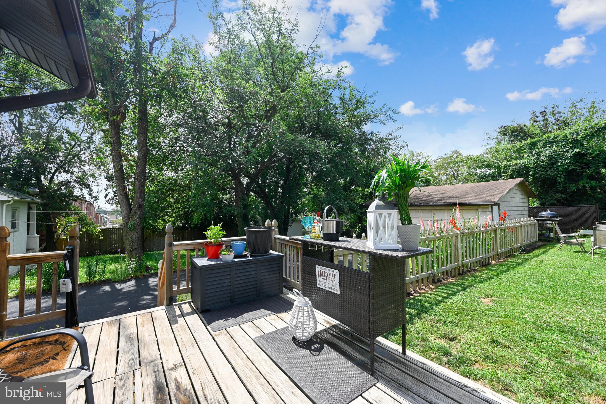 736 Braeside Road Baltimore, MD 21229 - Photo 25 of 29 Backyard patio