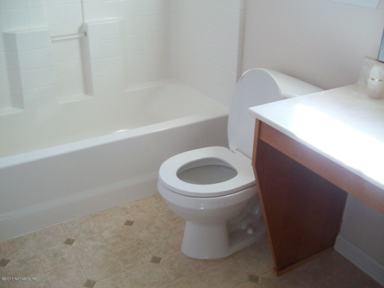 1060 Morning Light Road Jacksonville, FL 32218 - Photo 9 of 10 BATHROOM