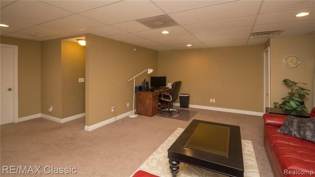 41460 Glade Road Canton, MI 48187 - Photo 27 of 37