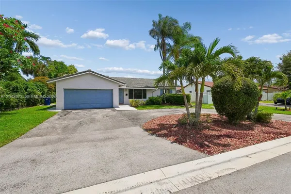 $574,000 | 7506 Northwest 42nd Street, Coral Springs, FL 33065