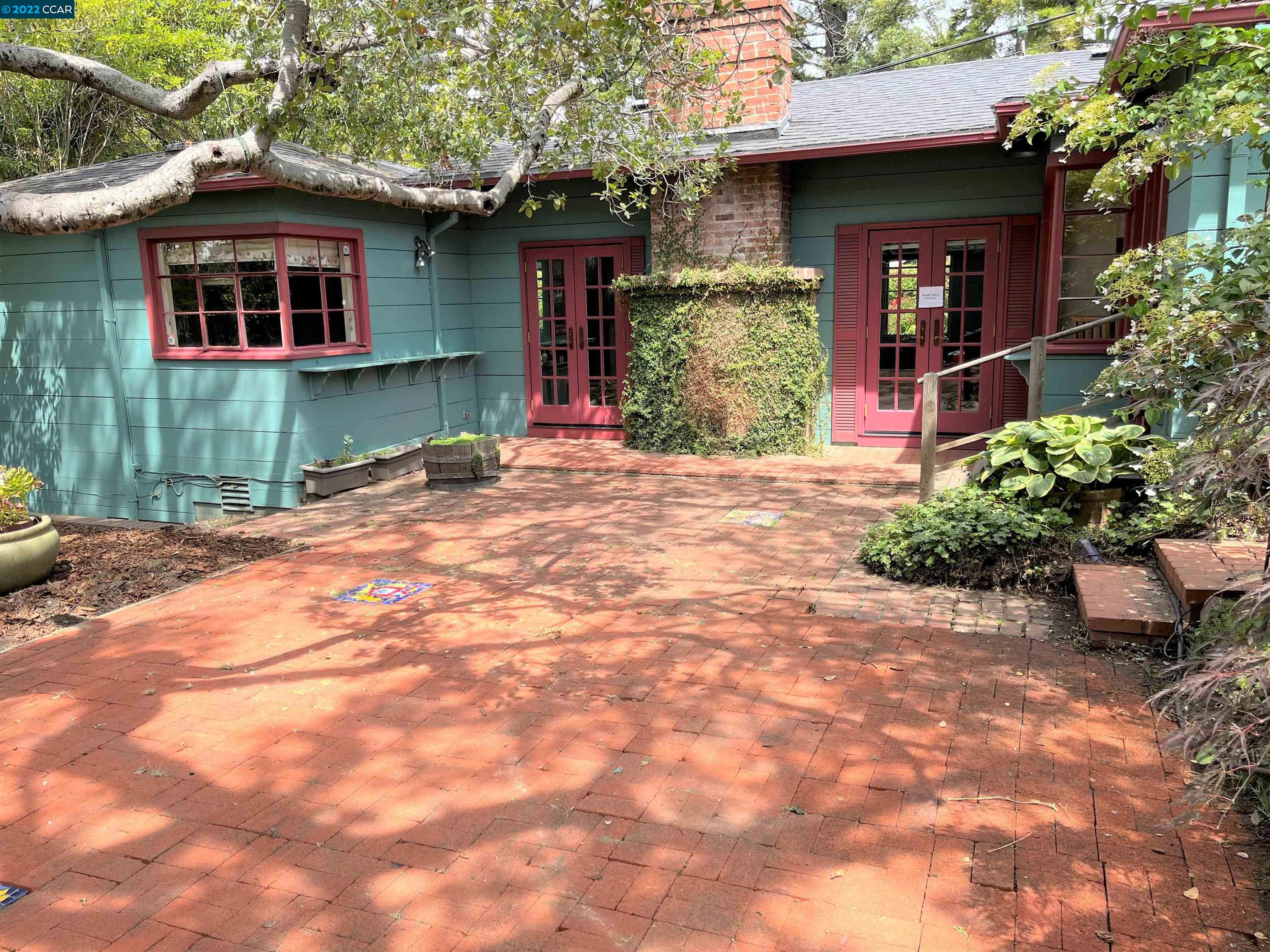 5532 Snake Road Oakland, CA 94611 - Photo 1 of 1 Gallery Image 1