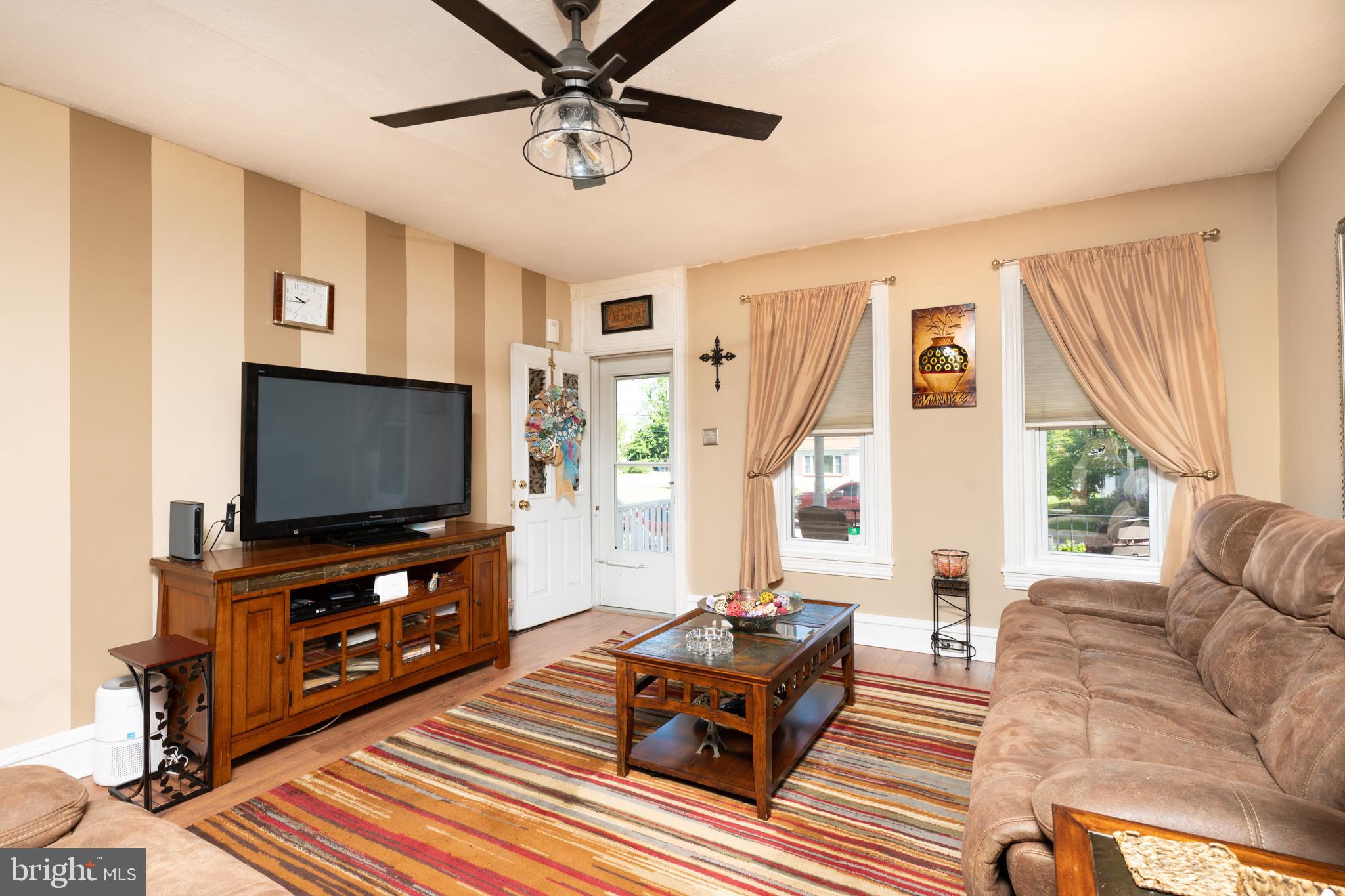 358 Ridge Avenue Spring City, PA 19475 - Photo 16 of 57 Living Room