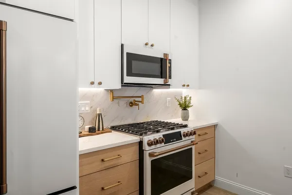 $2,350,000 | 51 North Margin Street, Unit 3, Boston, MA 02113