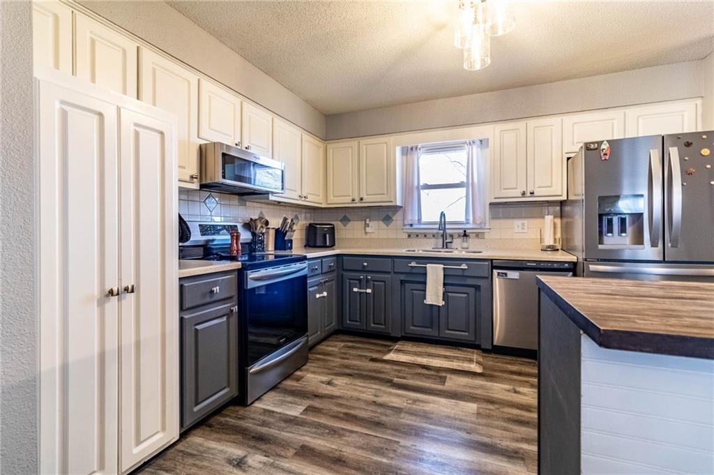 1127 Northeast 15 Road Knob Noster, MO 65336 - Photo 10 of 35