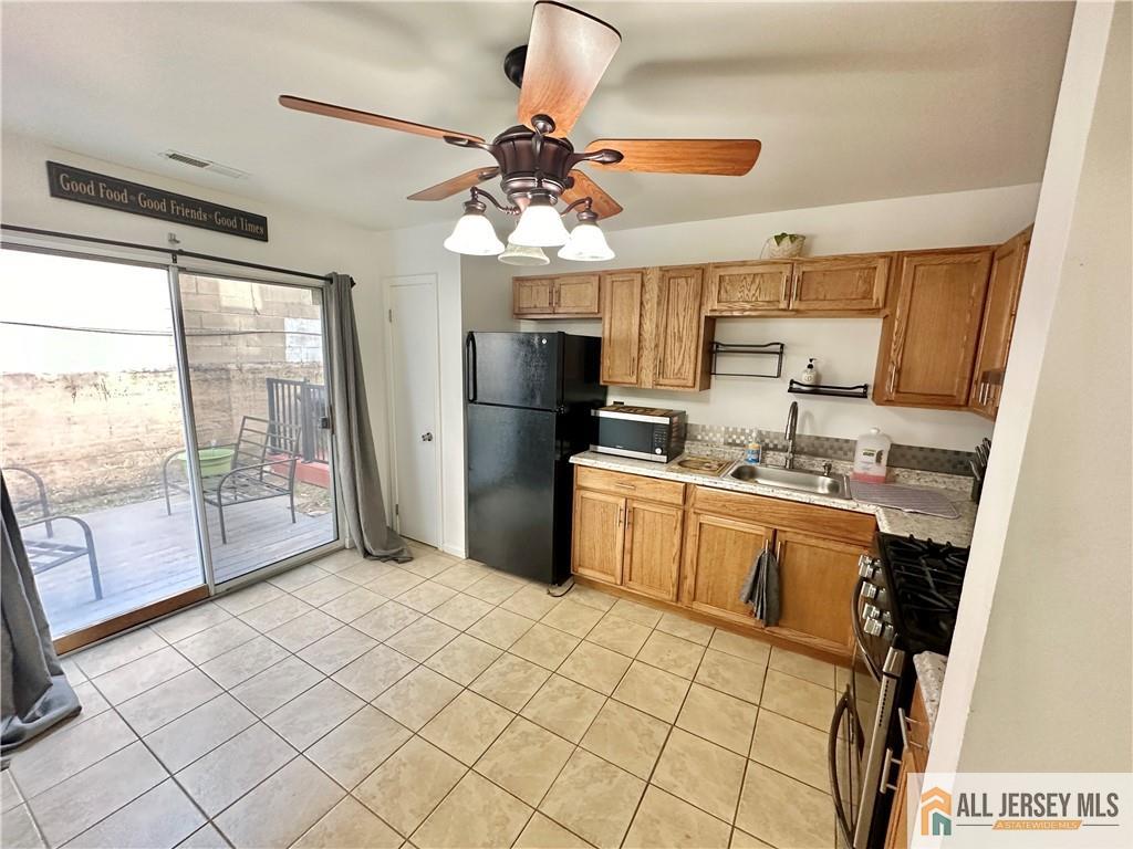 4 Renaissance Lane New Brunswick, NJ 08901 - Photo 17 of 26 Gallery Image 17