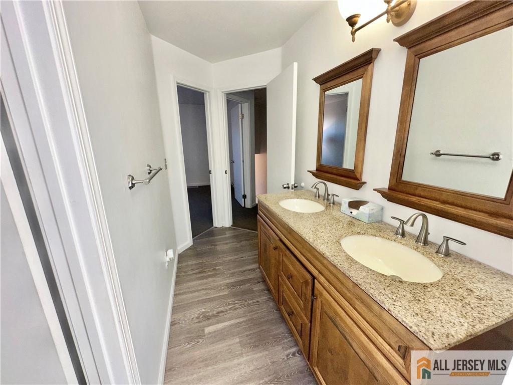 4 Renaissance Lane New Brunswick, NJ 08901 - Photo 8 of 26 Gallery Image 8