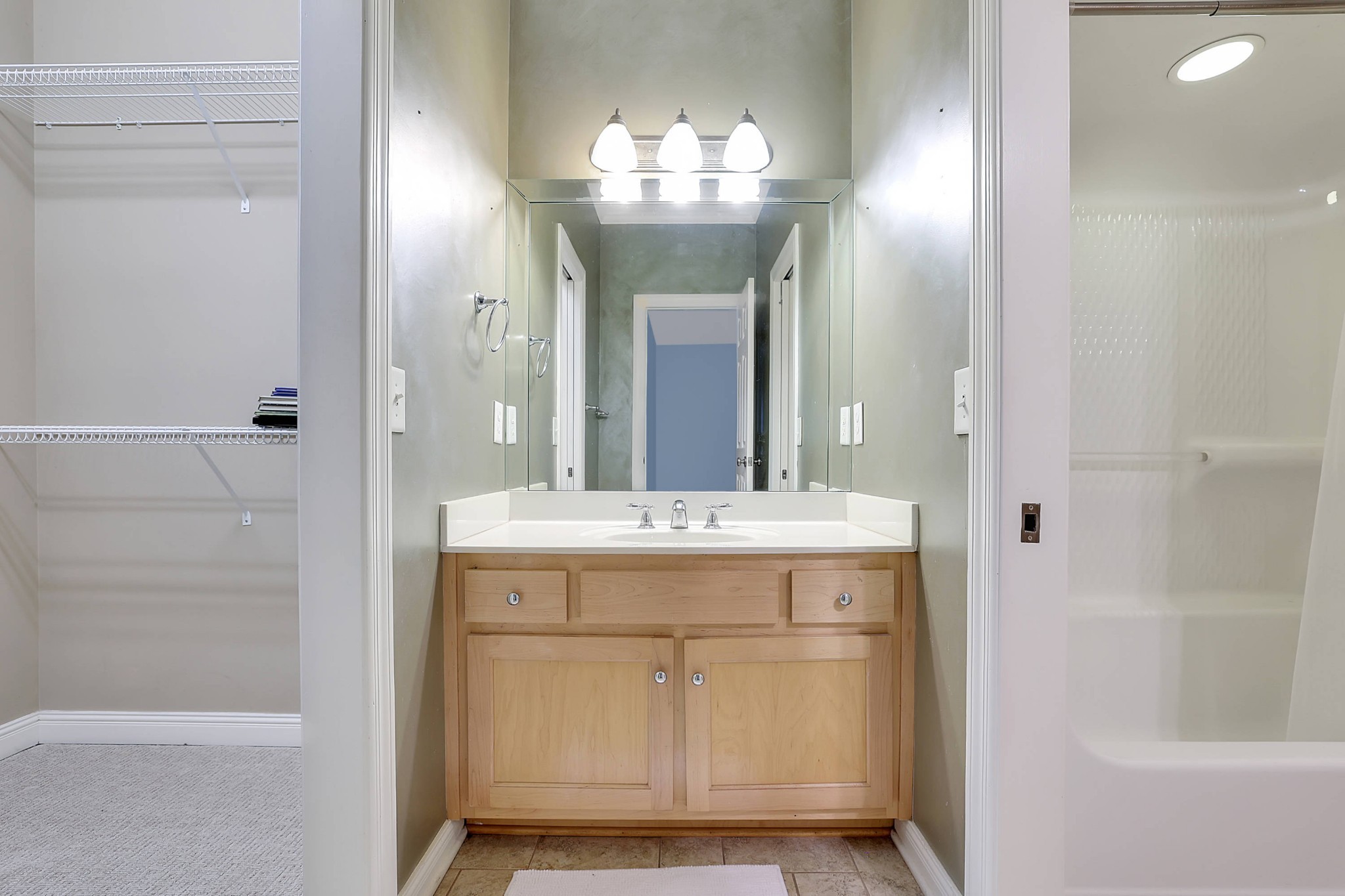1745 Mann Road Lebanon, TN 37087 - Photo 38 of 47 a bathroom with a sink and a mirror