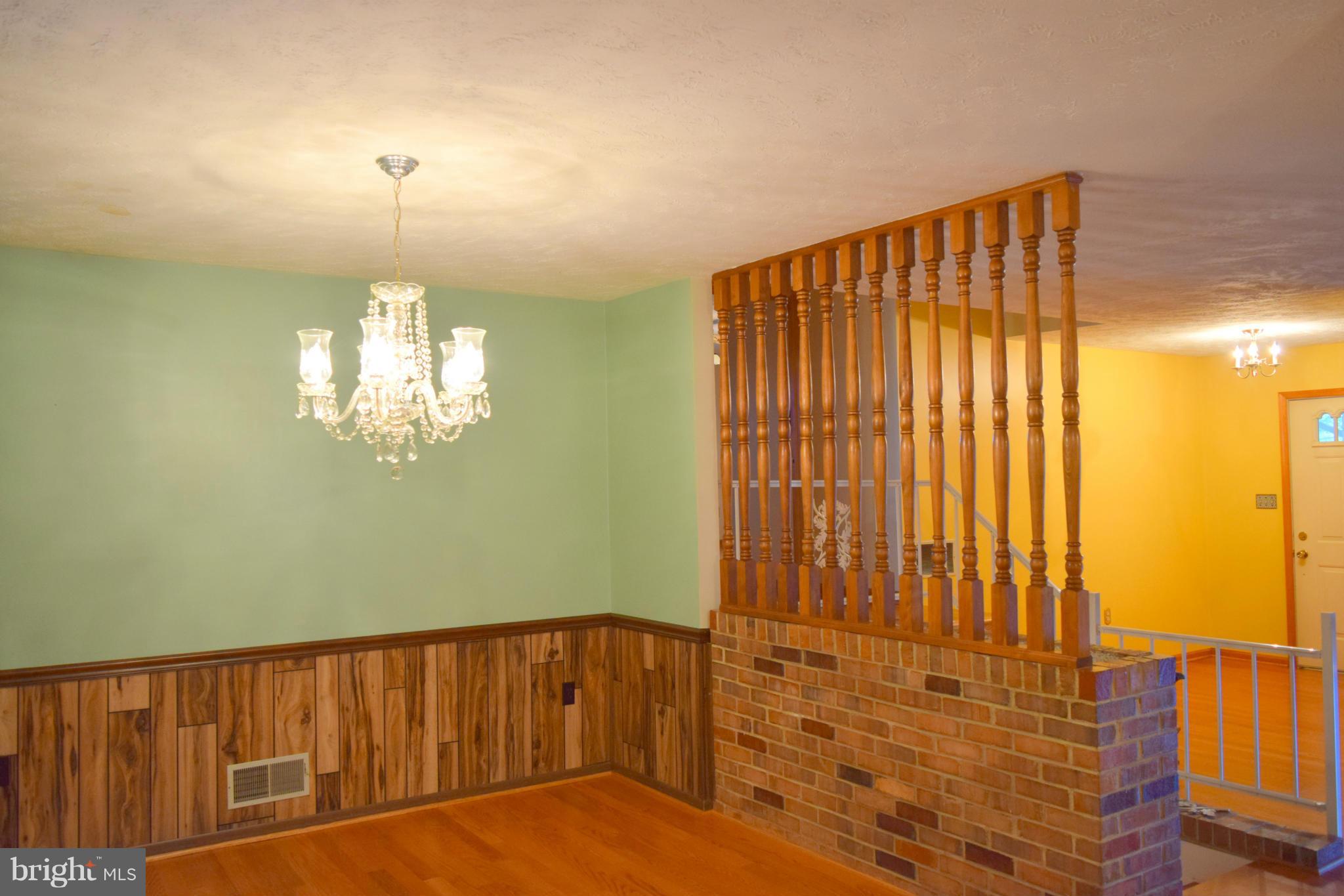 205 Jamestown Road Front Royal, VA 22630 - Photo 6 of 30 Dining Room