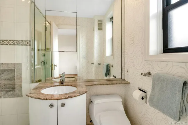 $798,000 | 4810 Boston Post Road, Unit 2D, Pelham, NY 10803