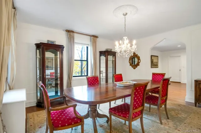 $798,000 | 4810 Boston Post Road, Unit 2D, Pelham, NY 10803