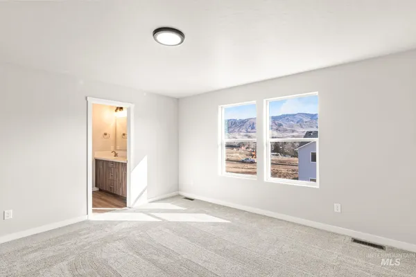 $379,990 | 401 Reindeer Avenue, Horseshoe Bend, ID 83629