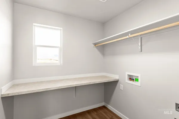 $379,990 | 401 Reindeer Avenue, Horseshoe Bend, ID 83629