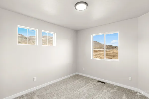 $379,990 | 401 Reindeer Avenue, Horseshoe Bend, ID 83629