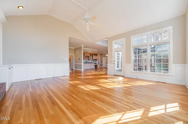 a view of a house with a big yard