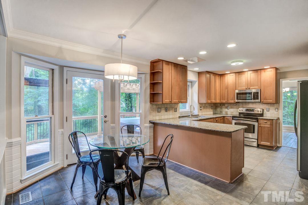 2909 Legare Court Raleigh, NC 27613 - Photo 3 of 30