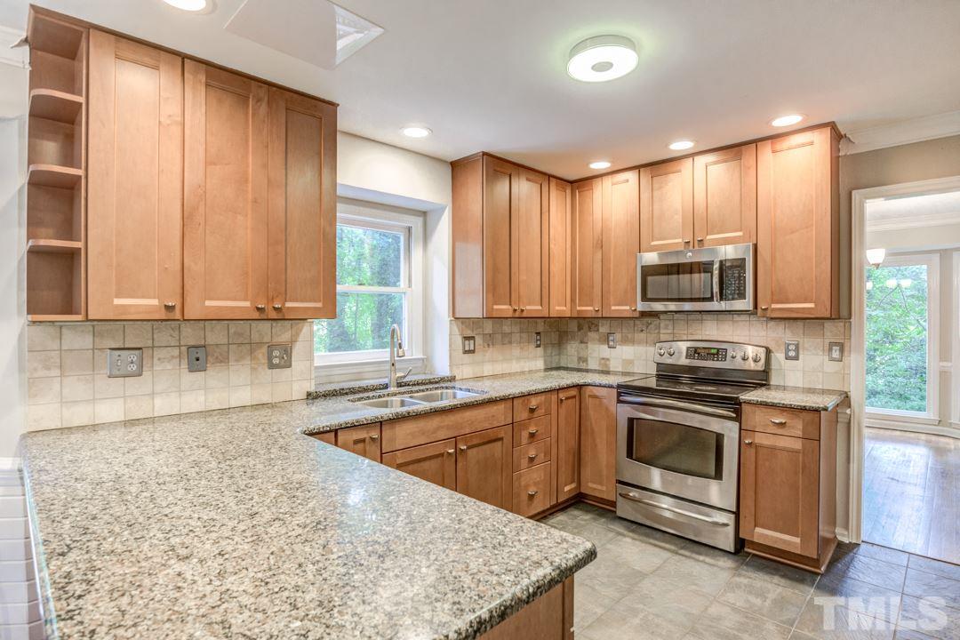 2909 Legare Court Raleigh, NC 27613 - Photo 6 of 30